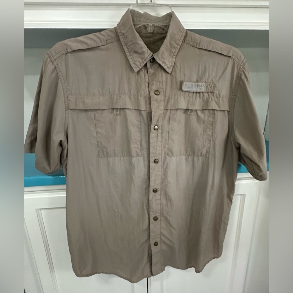 REEL LEGENDS Performance Vented Fishing Shirt Size‎ S Fits M Snap Front Rod Tab